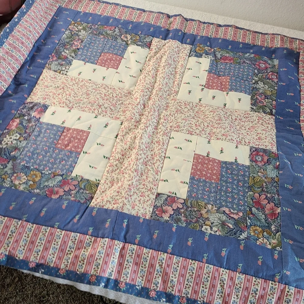 Handmade log cabin quilt tapestry